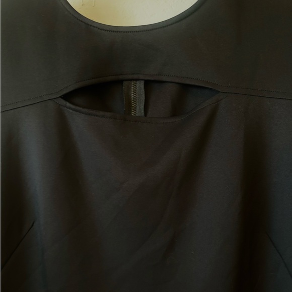 Black cut out dress in front - Picture 3 of 4